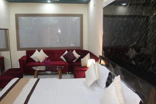 Mahanagar Casa | Mother's Homestay