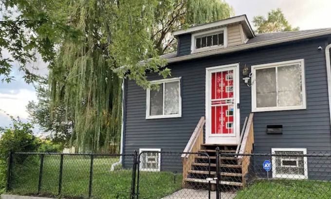 River Rouge Casa | Motor City’s Blue Paradise