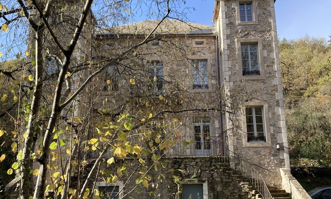 Saint-Vincent-Rive-d'Olt Otro | Moulin Transformé en Château au Coeur du Lot. Parc et Rivière Dans la Propriété