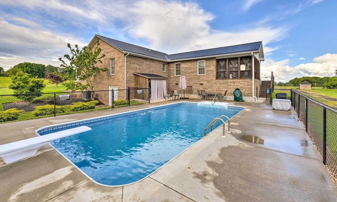 Mount Airy Casa | Mount Airy Haven w/ Outdoor Pool & Country Views!