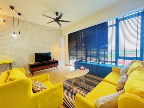 Tebrau Apartamento | Mount Austin Cube8teen Homestay 新山