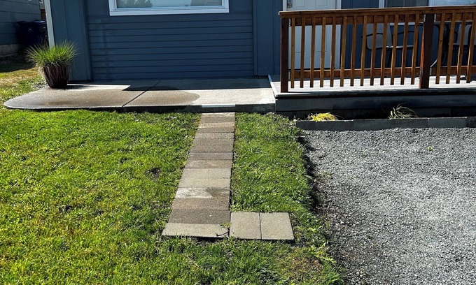 Anacortes Cabaña | Mount Baker view free standing cottage with a small deck. Very clean and quiet!