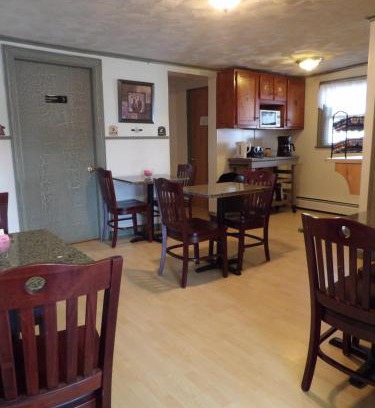 Farmington Hotel | Mount Blue Motel