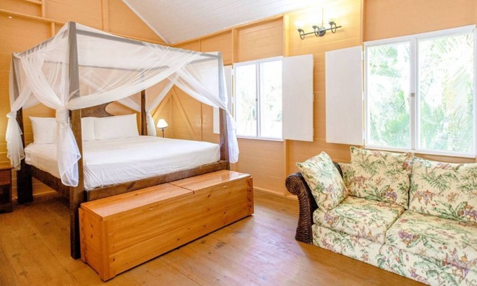 Victoria Casa | Mount Edgecombe Boutique Hotel - Nutmeg Suite 1