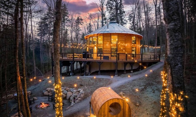 West Dover Alquiler De RV | Mount Snow Yurt: Hot Tub~Wood Stove~WiFi~EVcharger
