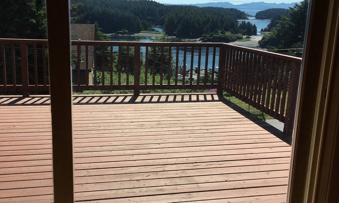 Kodiak Casa | Vista a la montaña y al mar cerca del centro de la ciudad y senderos