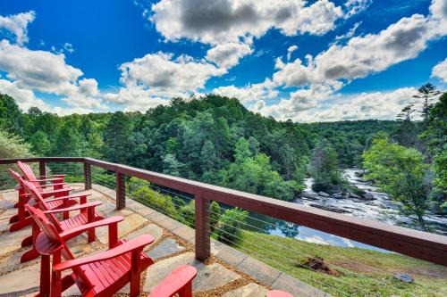 Dahlonega Casa | Mountain and Waterfall Views Stunning Dahlonega Gem