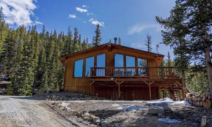 Valley of the Sun Cabina | Mountain base camp, 2 bedroom, wood stove amazing views, Middle of everything