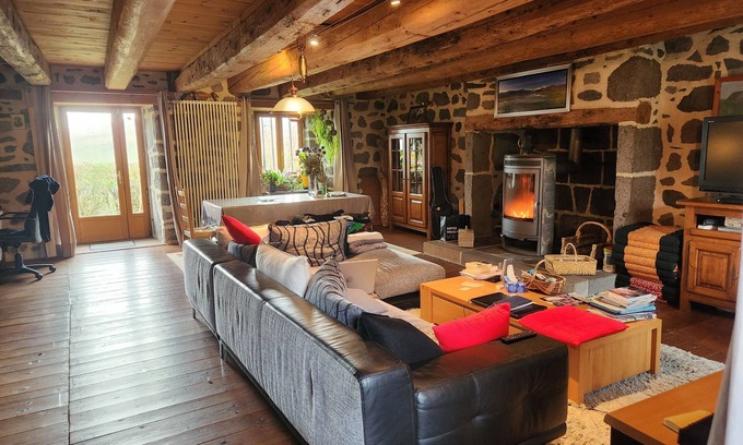 Murat Casa | Mountain Buron in the heart of the Monts du Cantal