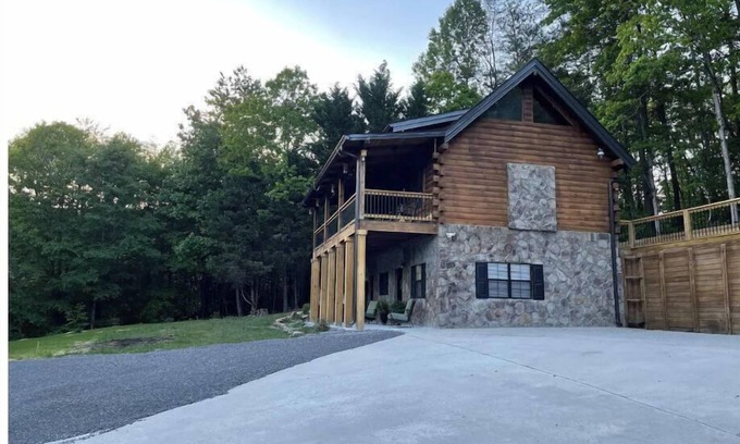 Dayton Cabina | Mountain Cabin, Dayton TN w/BOAT PARKING & Wifi