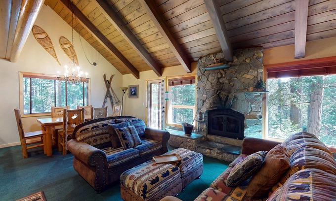 Fish Camp Cabina | Mountain Cabin just minutes from Yosemite’s south entrance