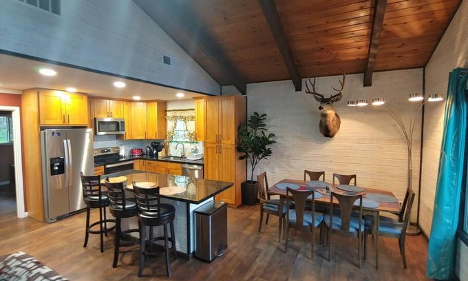 Groveland Casa | Mountain Cabin near Yosemite