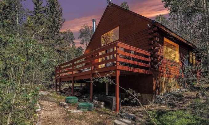 Indian Mountain Cabina | Mountain Cabin surrounded by woods and views.