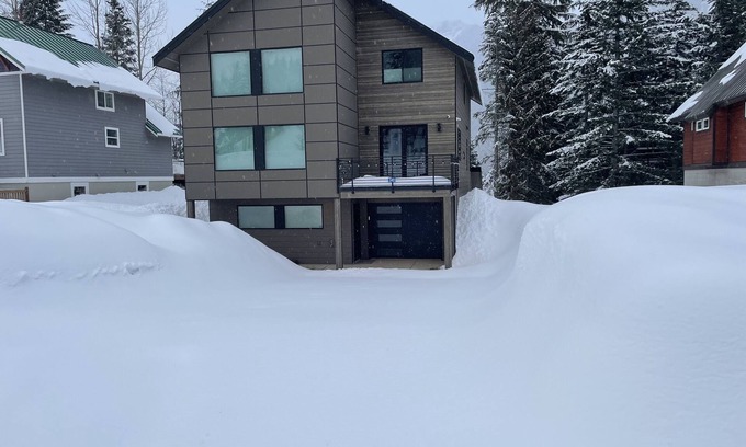 Hyak Cabina | Mountain Cabin