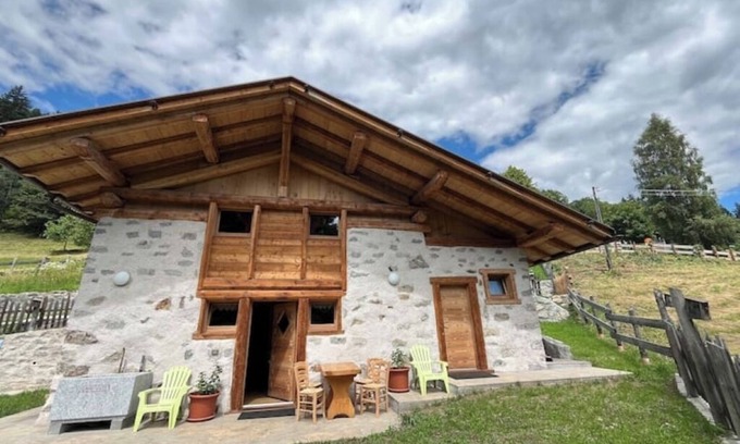 Strembo Chalet De Esquí | Chalé de montaña