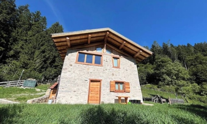 Strembo Chalet De Esquí | Chalé de Montaña
