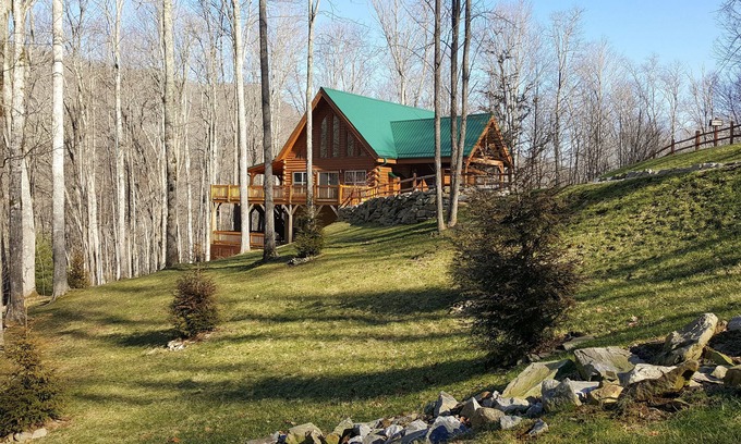 Maggie Valley Casa | Mountain Chic Home and Ski Lodge with Deck, Fireplace, and Firepit
