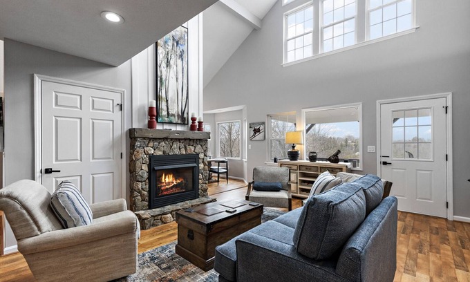 Boone Cabaña | Mountain Cottage on Ski Slopes