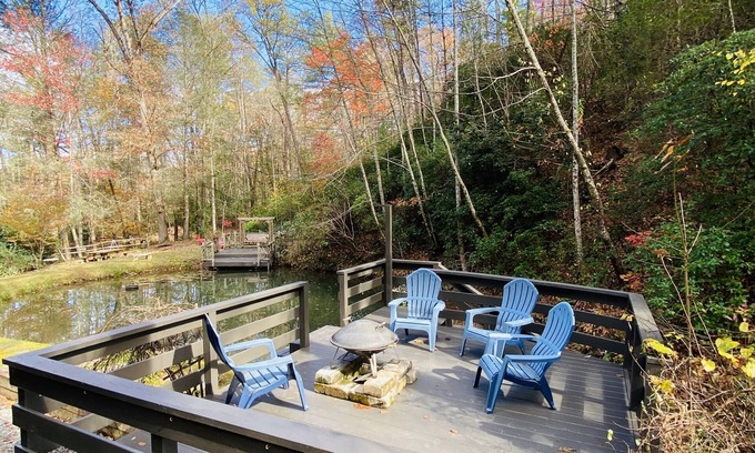 Blairsville Cabina | Mountain Creek Cabin VERY private 13 acres with trails, creeks. Bordering USNF!