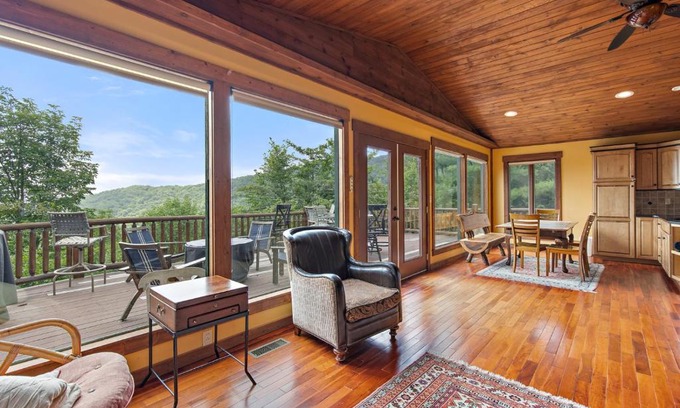 Seven Devils Casa | Mountain Delight