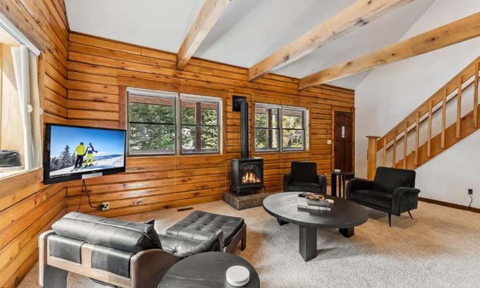 Blue River Casa | Mountain Escape with Hot Tub and Lounge Area