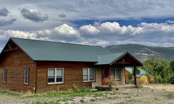 Alpine Village Casa | Mountain Getaway Summer Escape