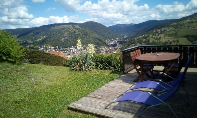 La Bresse Apartamento | Mountain gîte, panoramic view of the Hautes-Vosges massif!