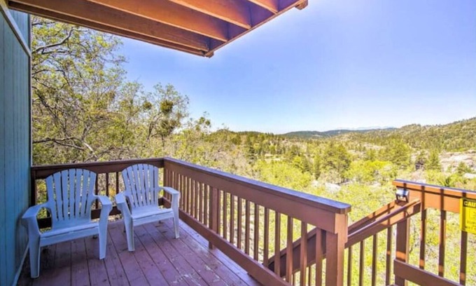 Arrowbear Lake Cabina | Mountain Hideaway and Peaceful Retreat