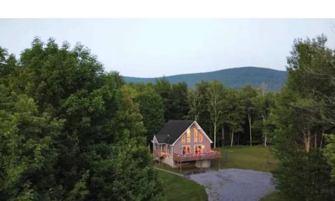 Denver Casa | Mountain Hideaway in Roxbury, NY