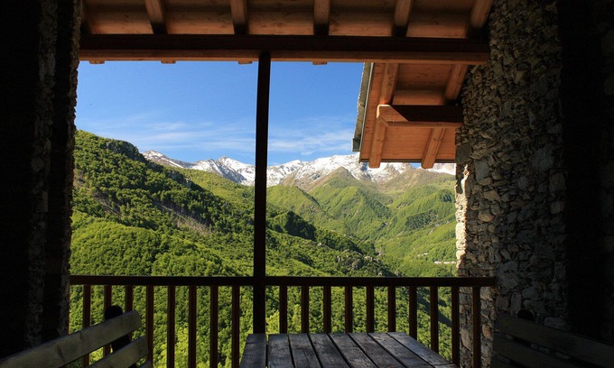 Roburent Chalet De Esquí | Vacaciones en la montaña - chalet Mongioie con vistas panorámicas.