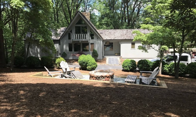 Charlottesville Casa | Mountain House in Charlottesville, VA Just minutes away from downtown and UVA