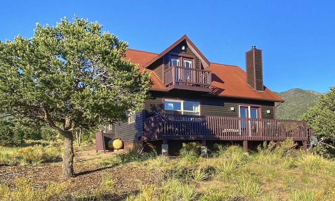 Baca Grande Casa | Mountain lodge w/ panoramic views from hot tub
