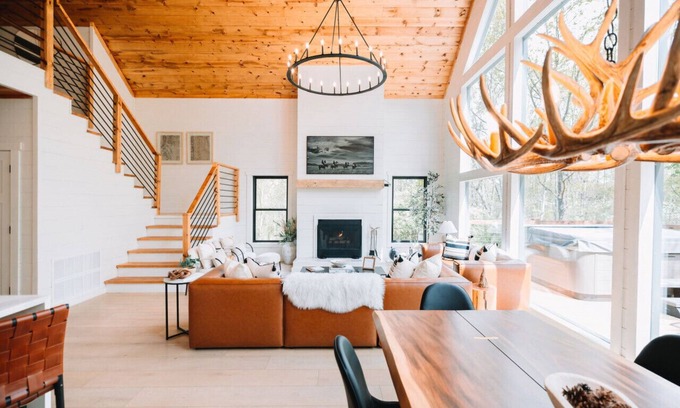 McArthur Apartamento | Mountain Modern Lodge in the Hocking Hills