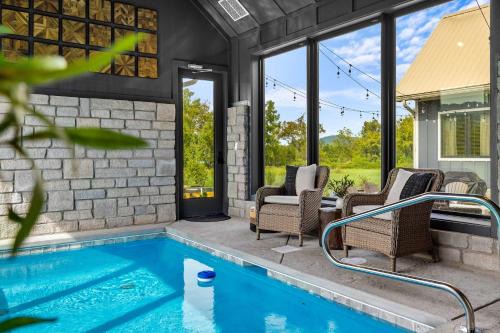 Gatlinburg - Pigeon Forge Casa | Mountain Luxury Private Resort Style Amenities