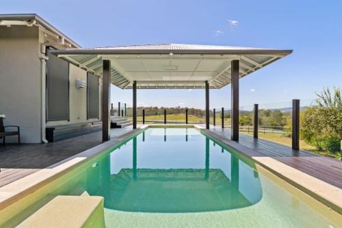 Tamborine Casa | Mountain Majesty with Poolside Relaxing Getaway
