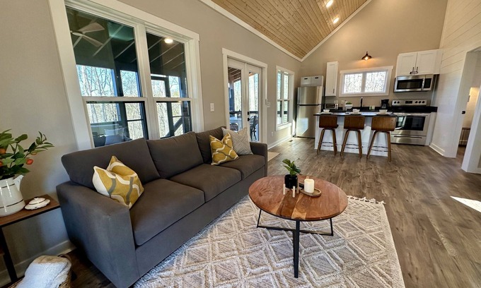 Monteagle Cabina | Mountain Mama at The Retreat at Sunset Bluff
