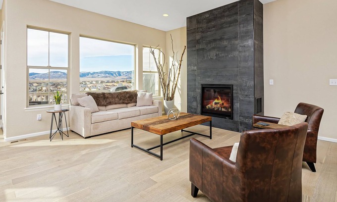 Leyden Casa | Mountain Marvel | Large Deck with Gorgeous Views, Ping-Pong & Workout Room