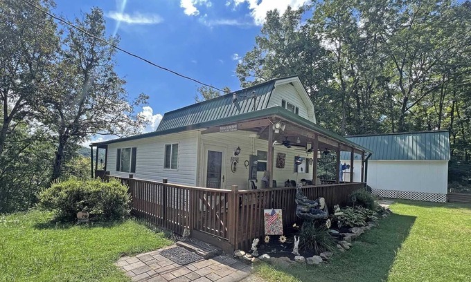 Robbinsville Casa | Mountain Memories Cottage
