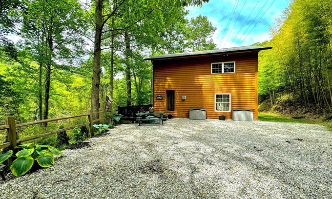 Topton Cabina | Mountain Memory Cabin