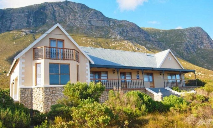 Betty's Bay Casa | Mountain Mist