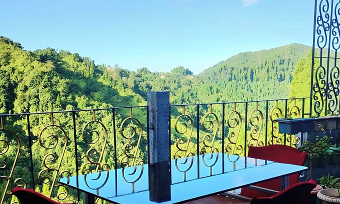 Darjeeling Casa | Mountain paradise homestay batasia loop