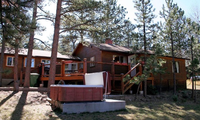 Estes Park Casa | Mountain Pine Cabin by Rocky Mountain Resorts- #20NCD0296