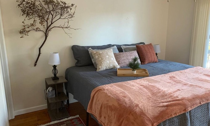 Kachina Village Cabaña | Mountain Pines Cottage Guest House over Garage on Quiet Cuddle Sac with Hot Tub