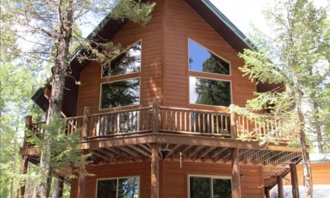 Rea Cabina | Mountain Pines Luxury Cabin 3 Bedrms+Hot Tub+WiFi