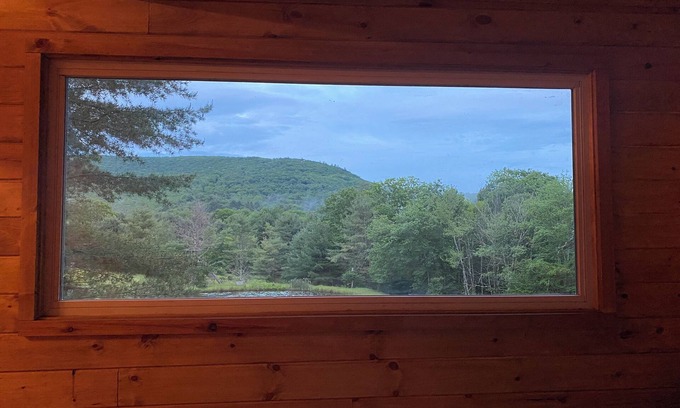 Oliverea Casa | Mountain & Pond View tiny Home