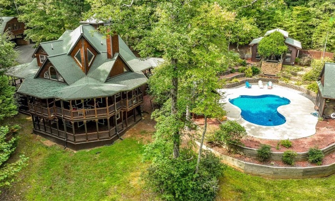 Epworth Cabina | Mountain Pooladise | Blue Ridge, Ga