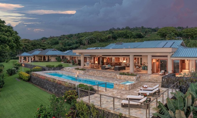 Holualoa Casa | Mountain Retreat, Ocean views, Pool with Hot tub, Minutes to Kona Town