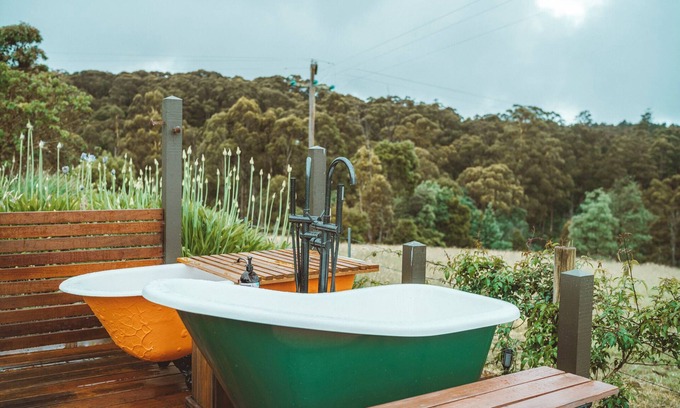 Rawson Casa | Mountain retreat - views, outdoor baths, WiFi