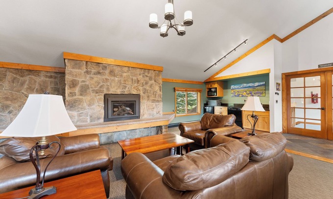 Frisco Condominio | Mountain Side Condominiums 152, Building H