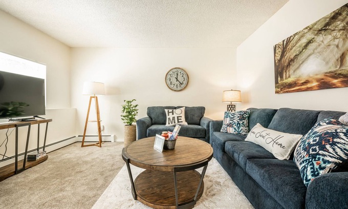 Rockrimmon Condominio | ❤Mountain Springs Condo! 5 guests, Kitchen 2 BR❤